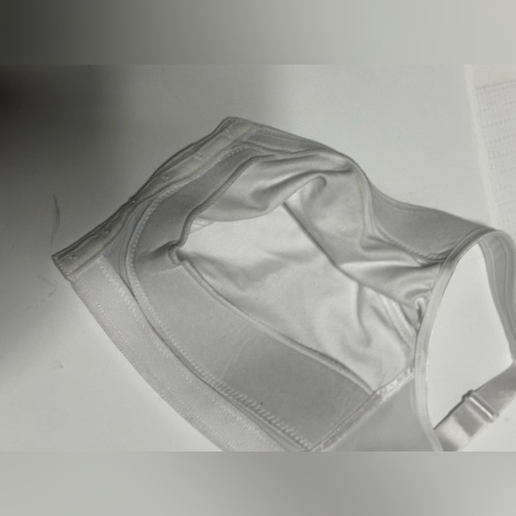 GLAMORISE 1265 MagicLift Front-Closure Posture Back Support Bra 46C White - Picture 9 of 12